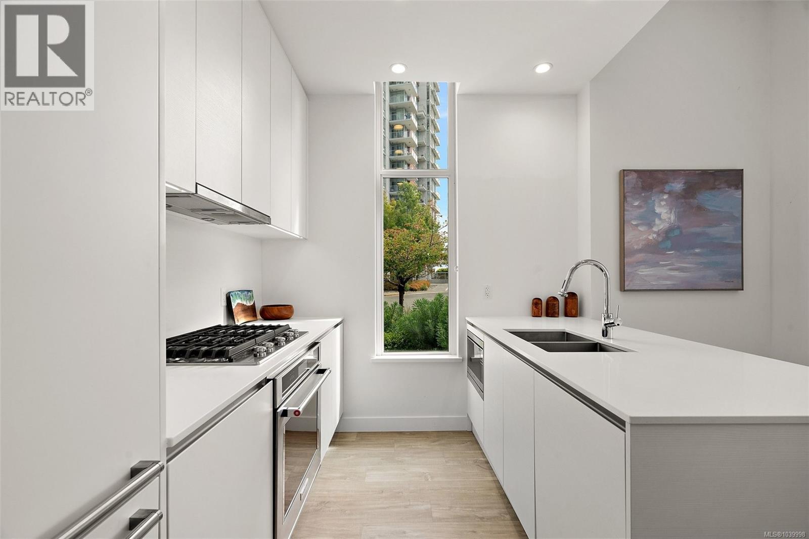 #103 70 Saghalie Rd - 7