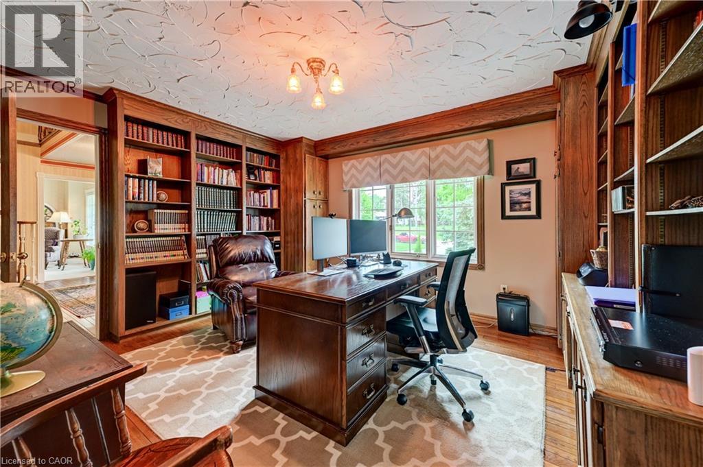 11 LORRAINE Drive - 13