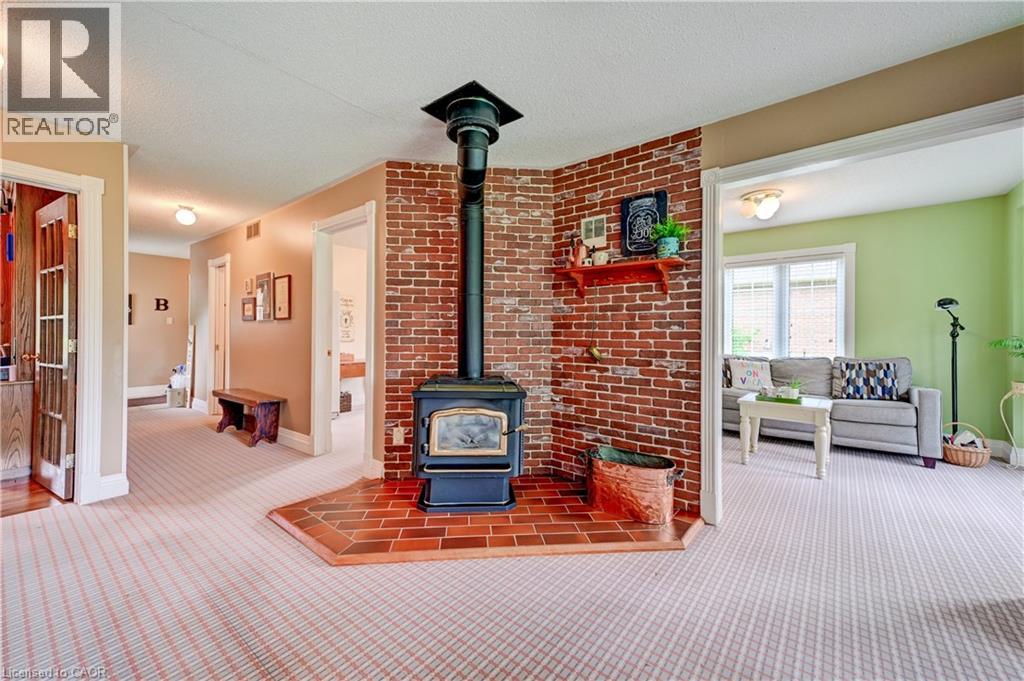 11 LORRAINE Drive - 20