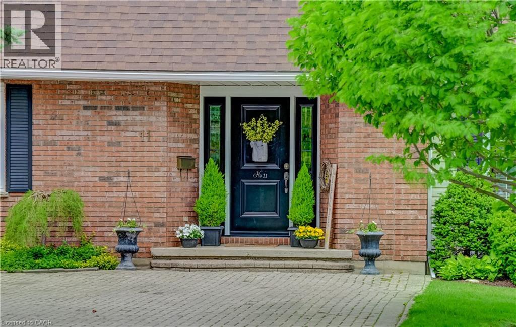 11 LORRAINE Drive - 4