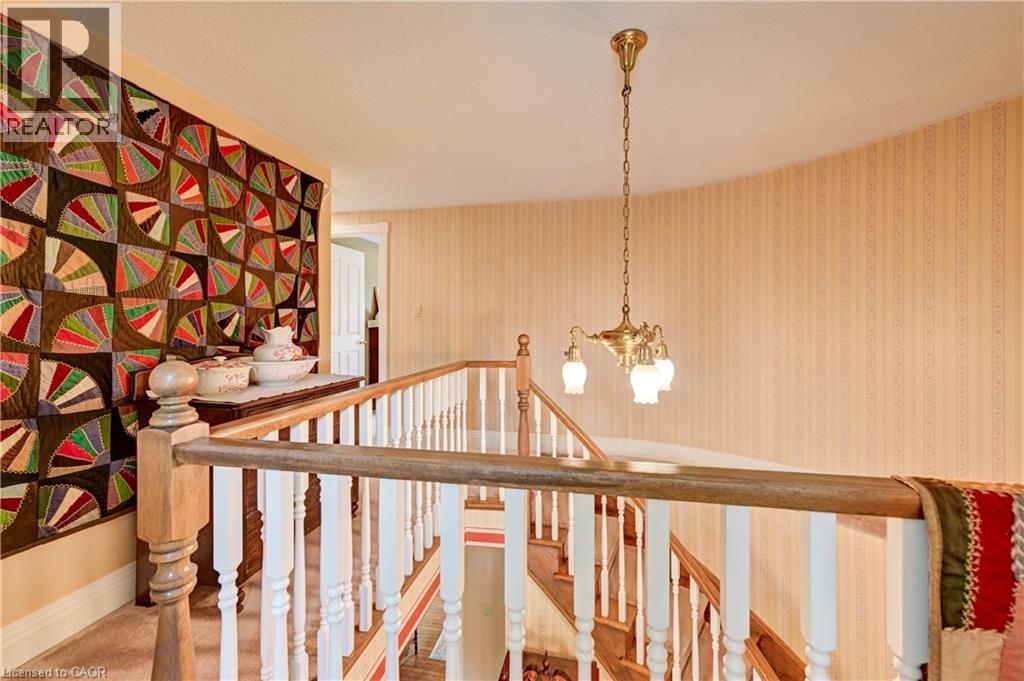 11 LORRAINE Drive - 28