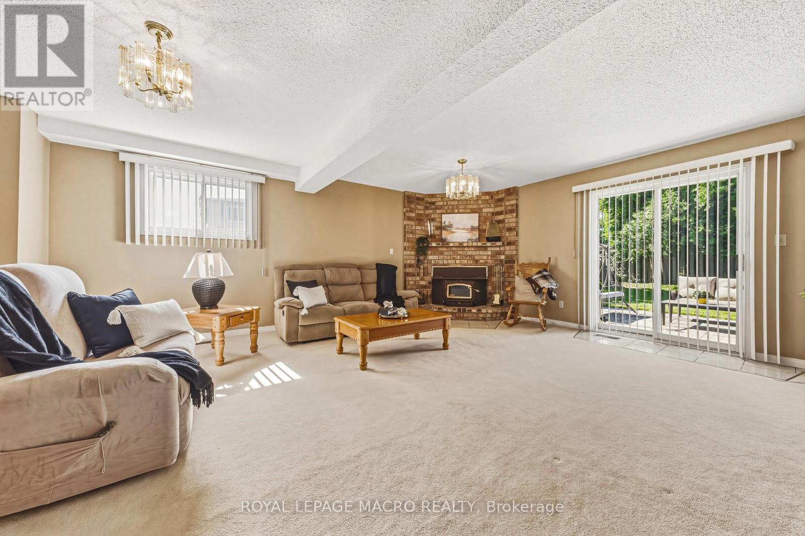 565 STONE CHURCH ROAD W - 22