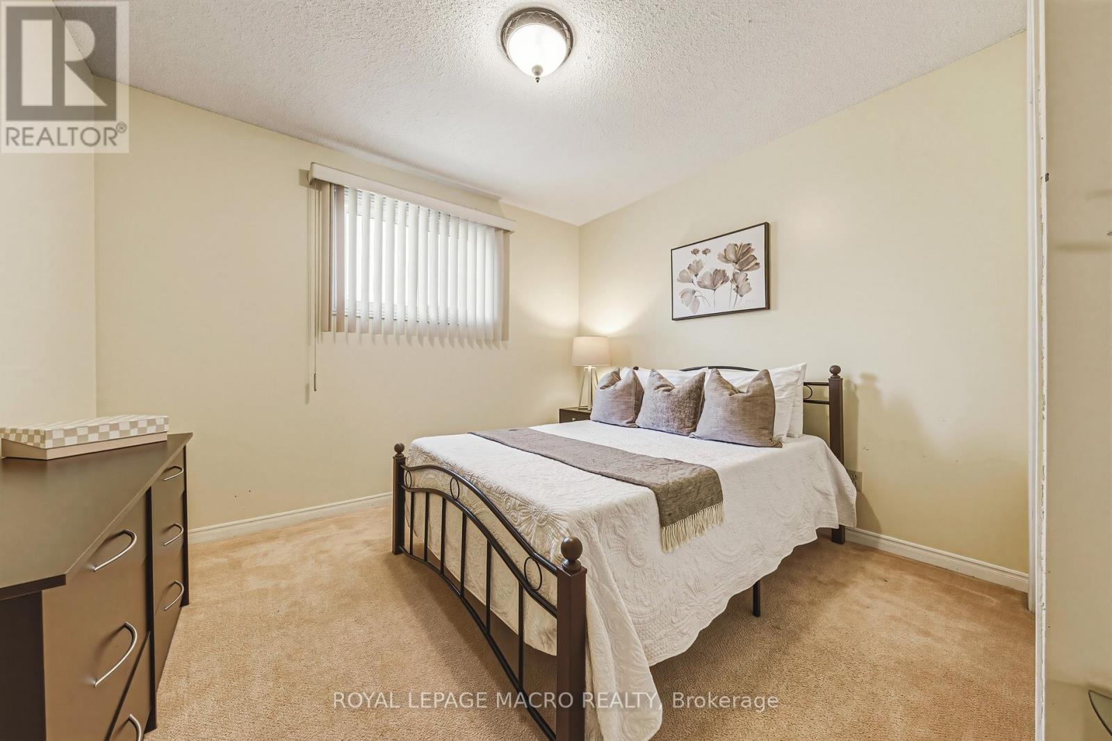 565 STONE CHURCH ROAD W - 26