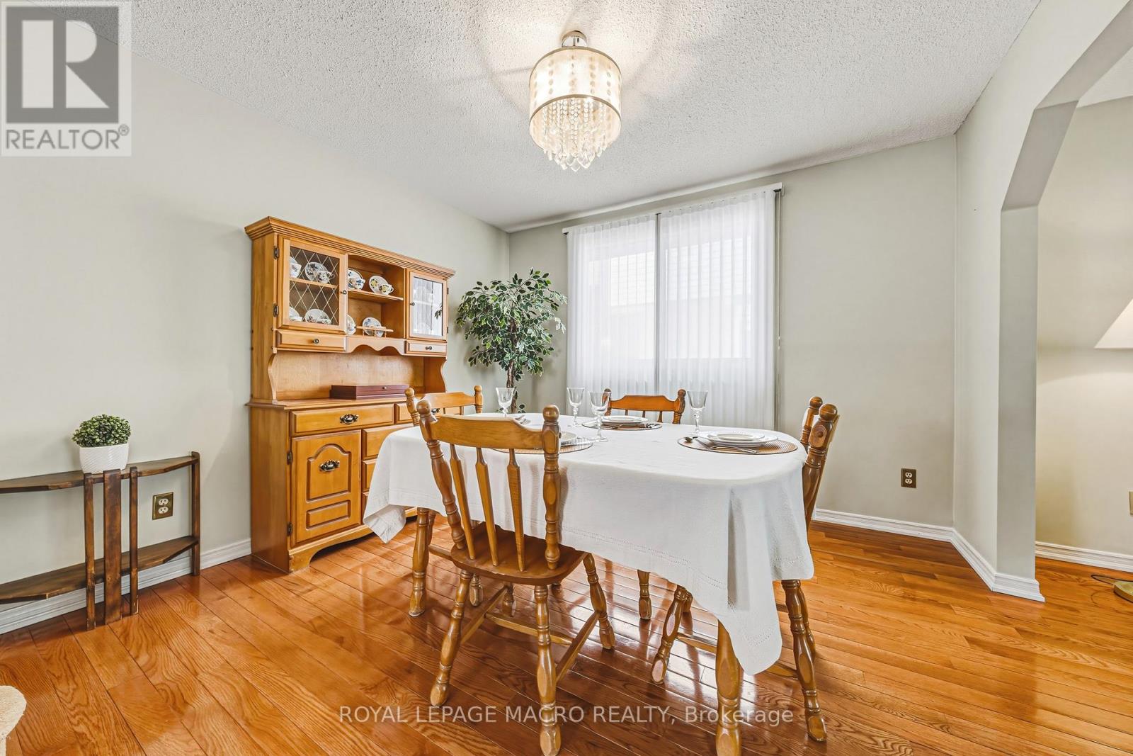 565 STONE CHURCH ROAD W - 8