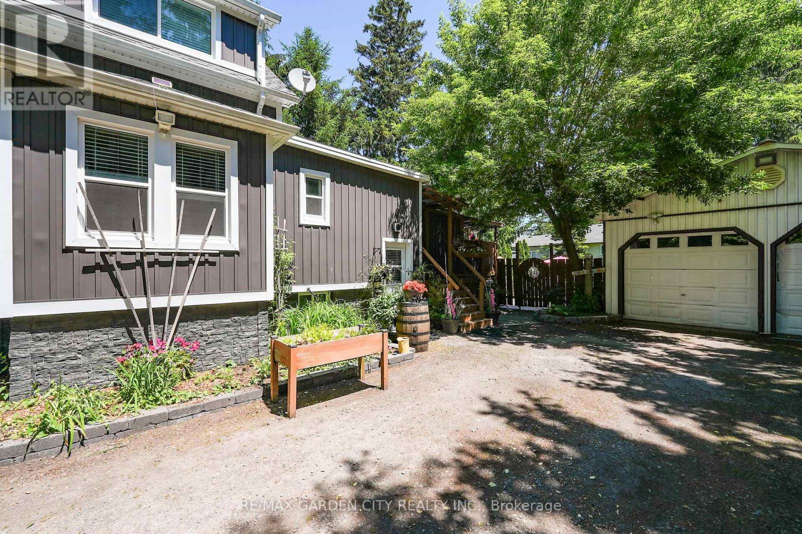 3555 CAMPDEN ROAD - 2