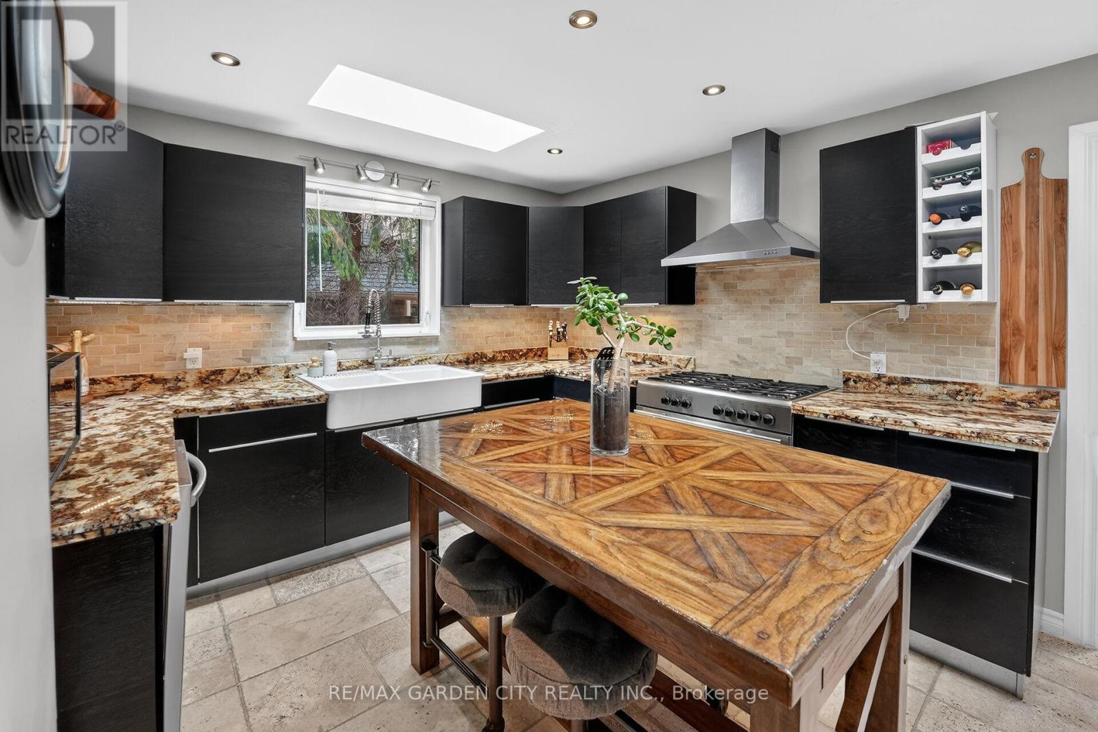 3555 CAMPDEN ROAD - 8