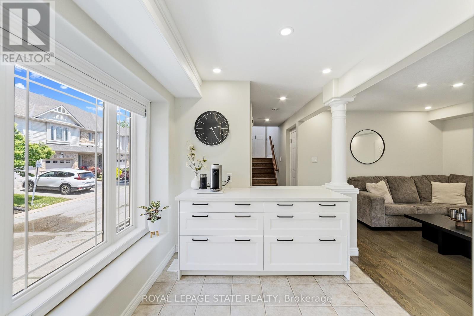 #13 242 UPPER MOUNT ALBION ROAD - 13