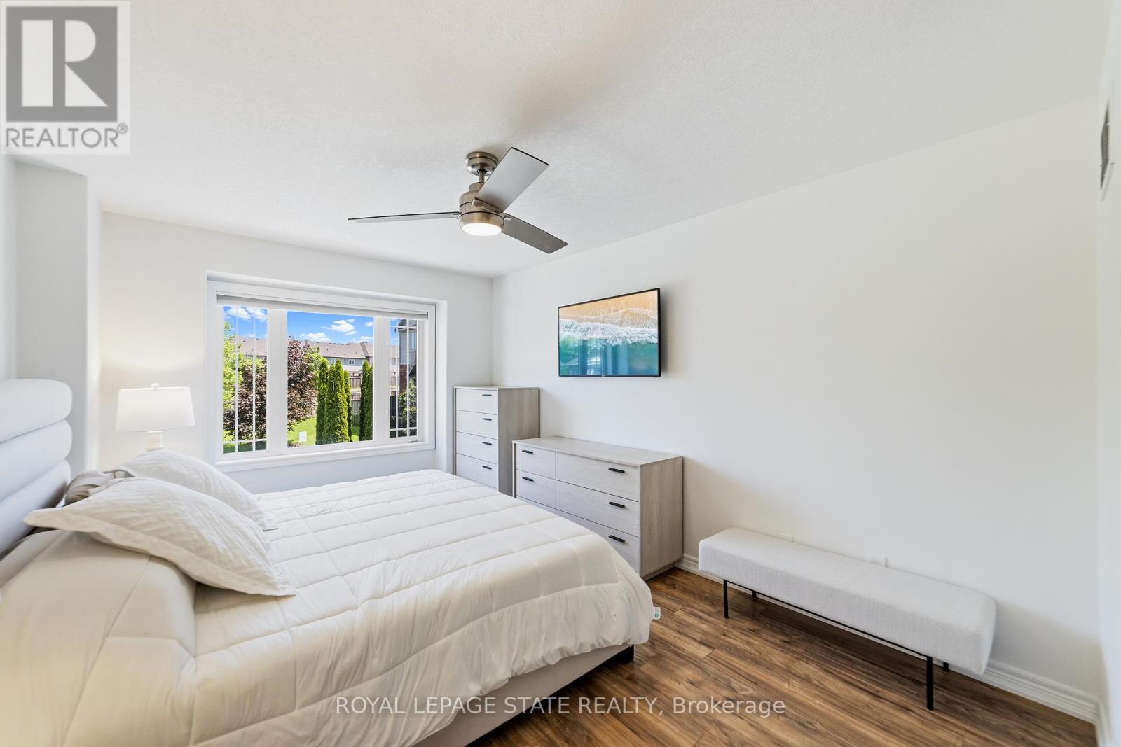#13 242 UPPER MOUNT ALBION ROAD - 22