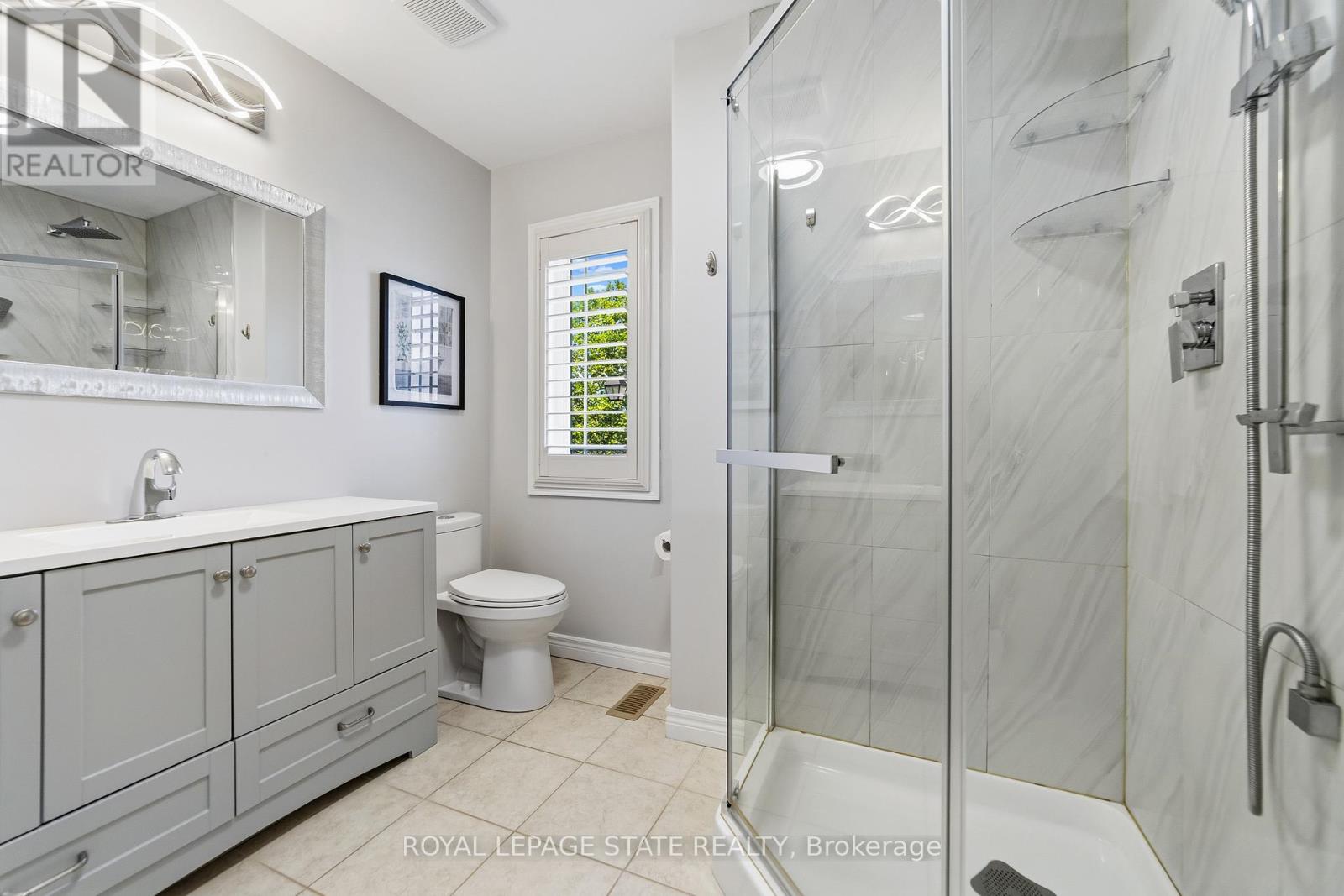 #13 242 UPPER MOUNT ALBION ROAD - 24