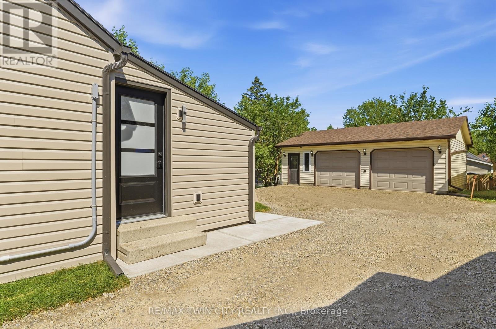 59 SALISBURY AVENUE - 20