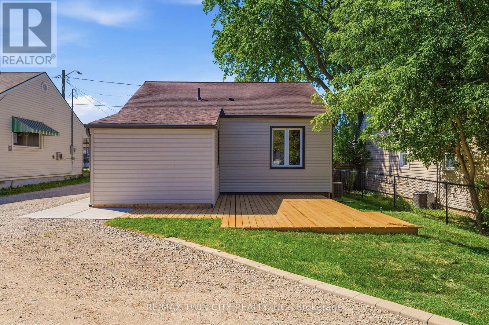 59 SALISBURY AVENUE - 22