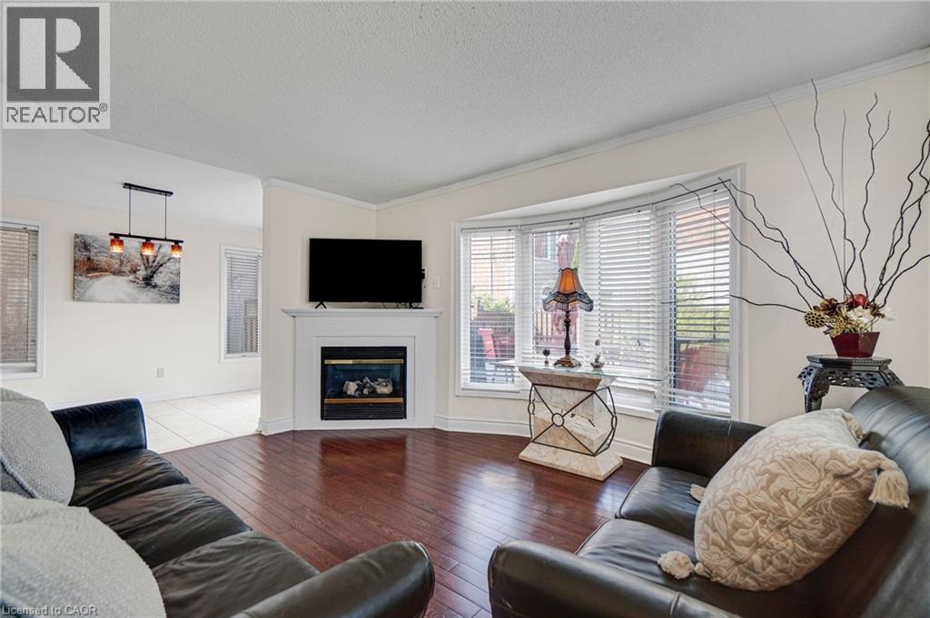 7419 BLACK WALNUT Trail - 33