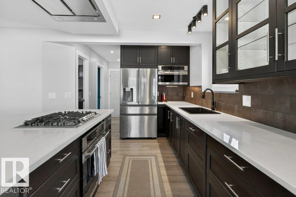 56 DARTMOUTH CR — photo 10