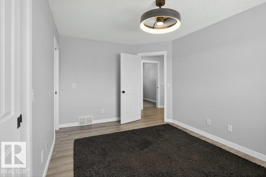 56 DARTMOUTH CR — photo 19