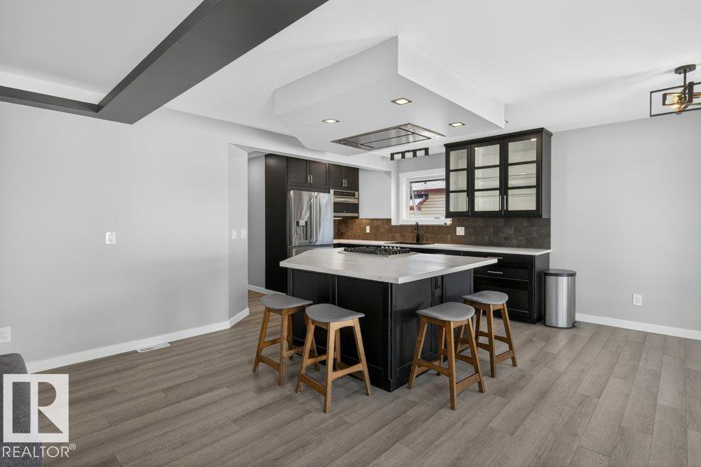56 DARTMOUTH CR — photo 9