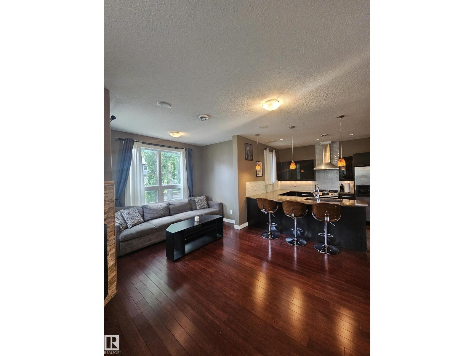 8306 108 ST NW - 24