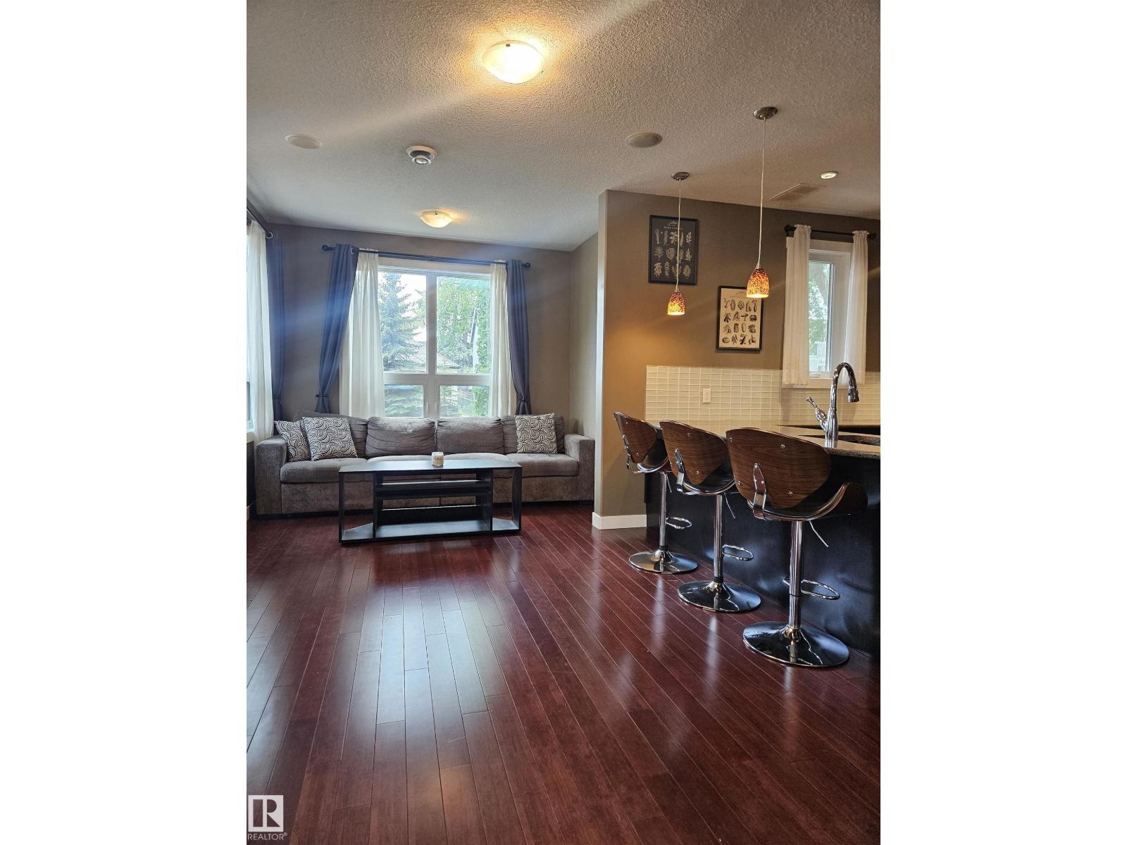 8306 108 ST NW - 26
