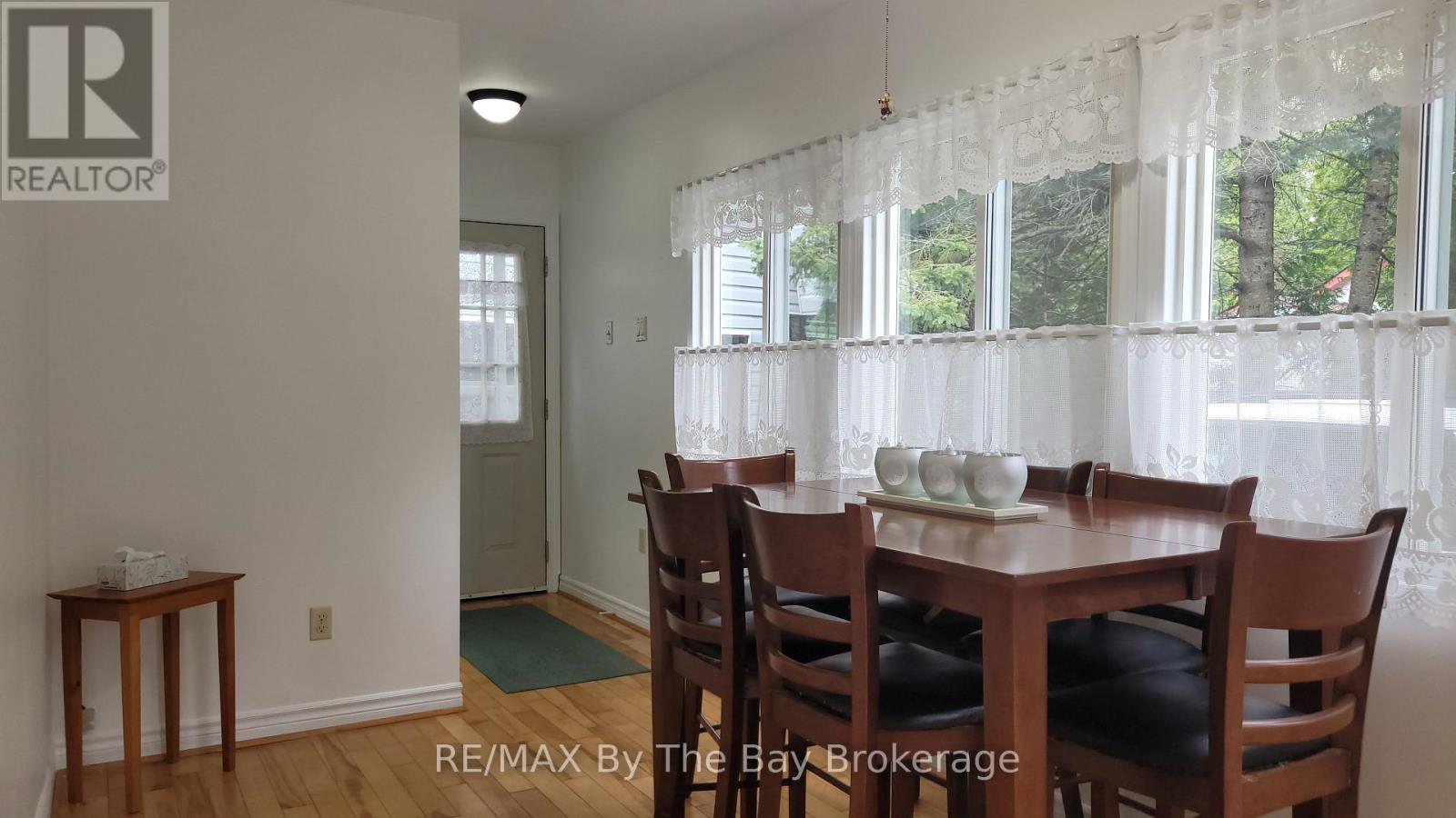 1120 KING EDWARD AVENUE - 10