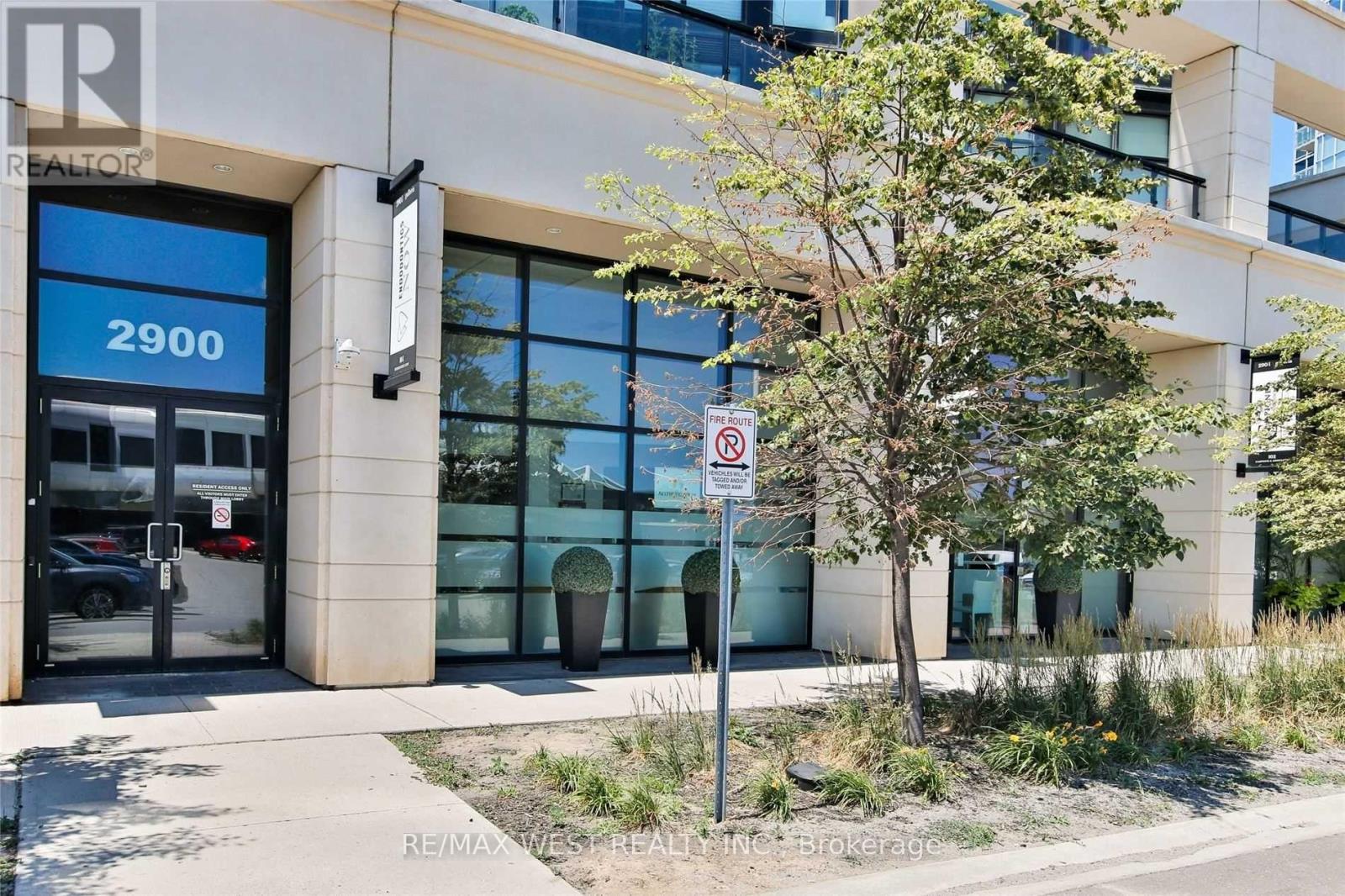 #3203 2900 HIGHWAY 7 - 35