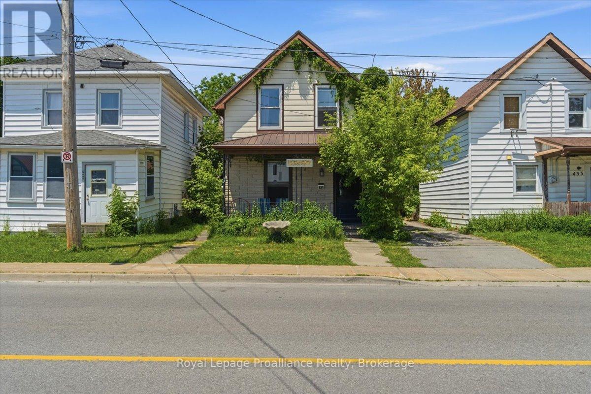 431 MAIN STREET - 2