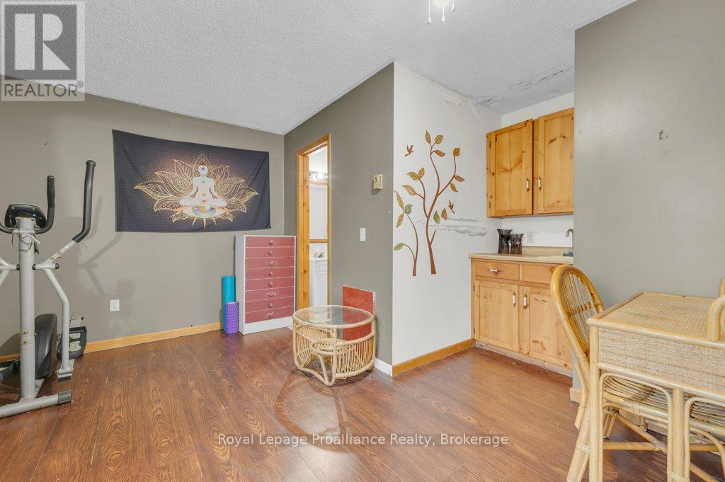 431 MAIN STREET - 21