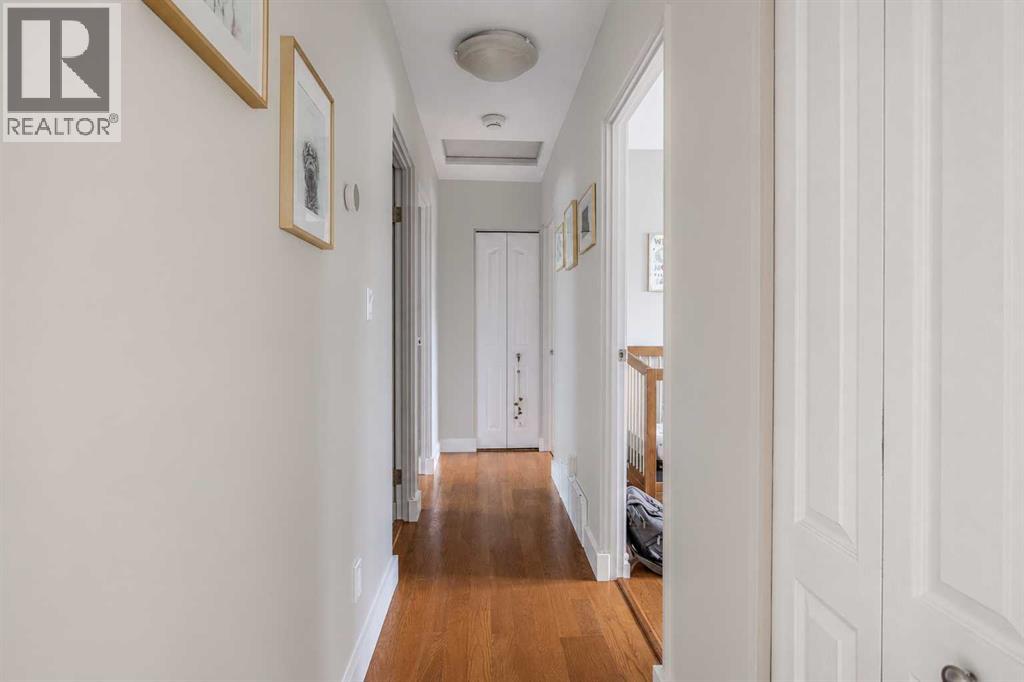 56 Chinook Crescent W — photo 18
