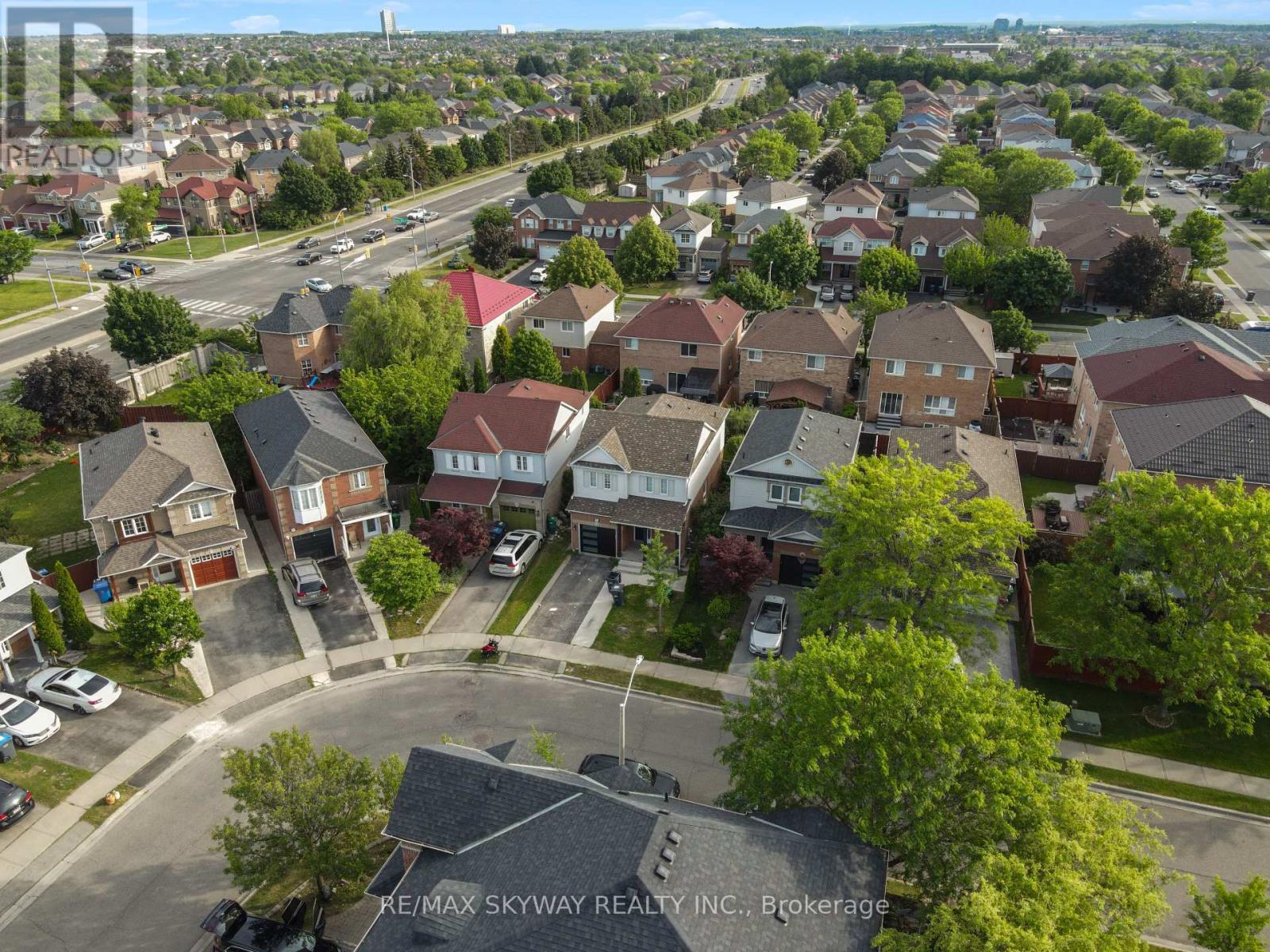 92 CHARLESWOOD CIRCLE - 49