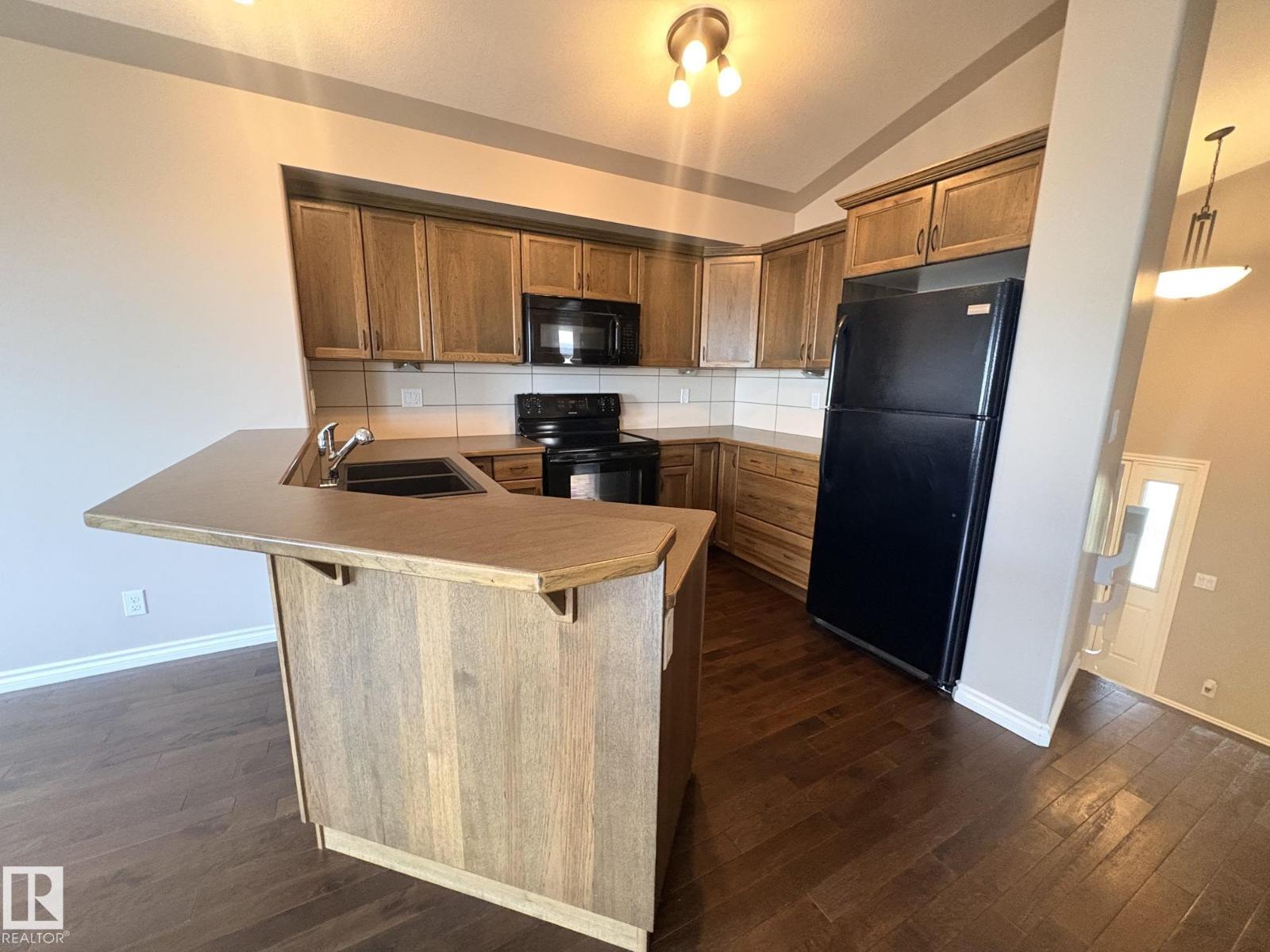 4505 38 STREET - 8