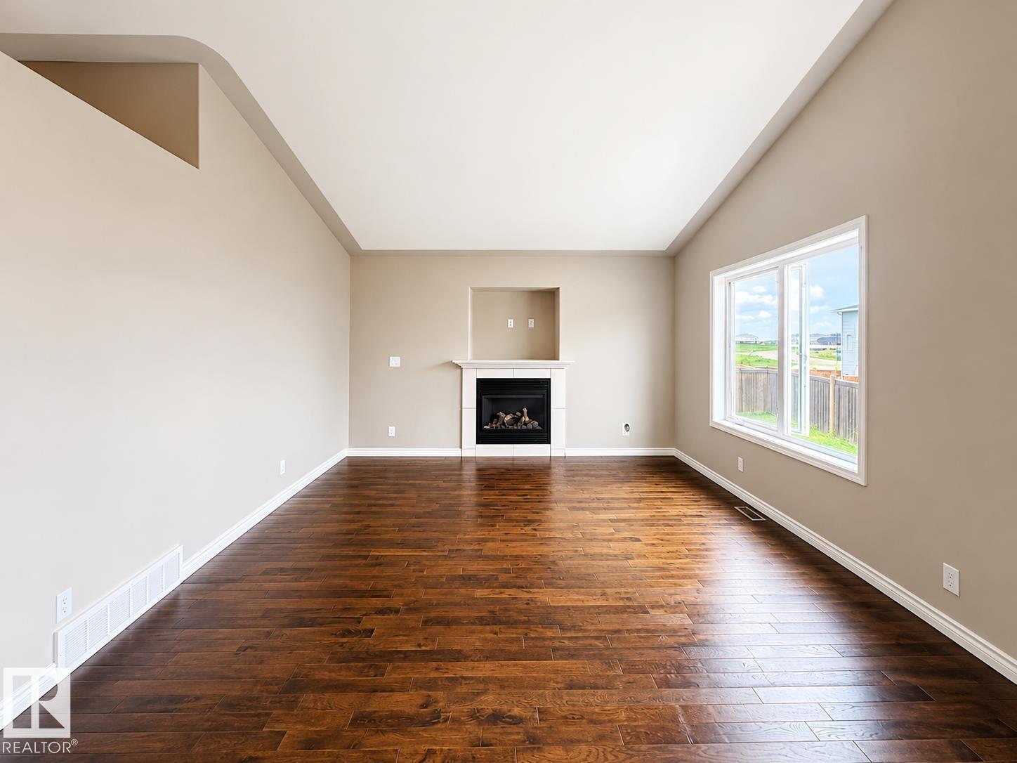4505 38 STREET - 9