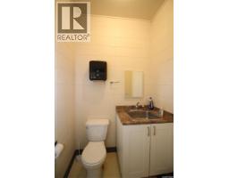 254 Centre Street, Shaunavon, SK S0N2M0 Photo 8