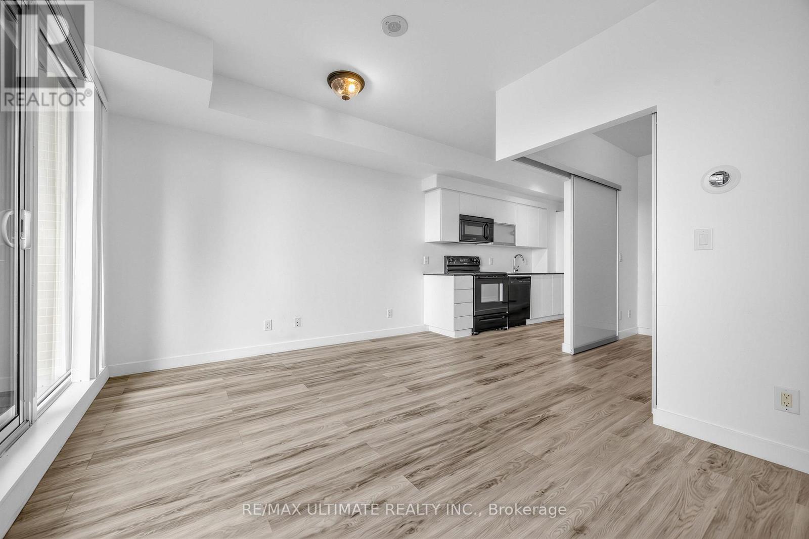 Listing photo of 1110 - 150 EAST LIBERTY STREET