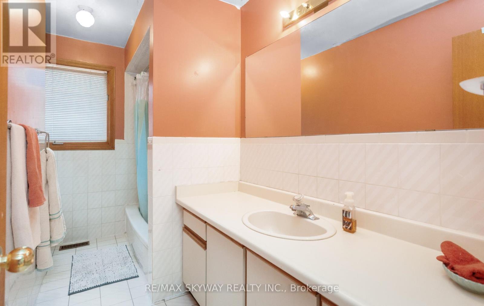 262 BOXMOOR PLACE - 32