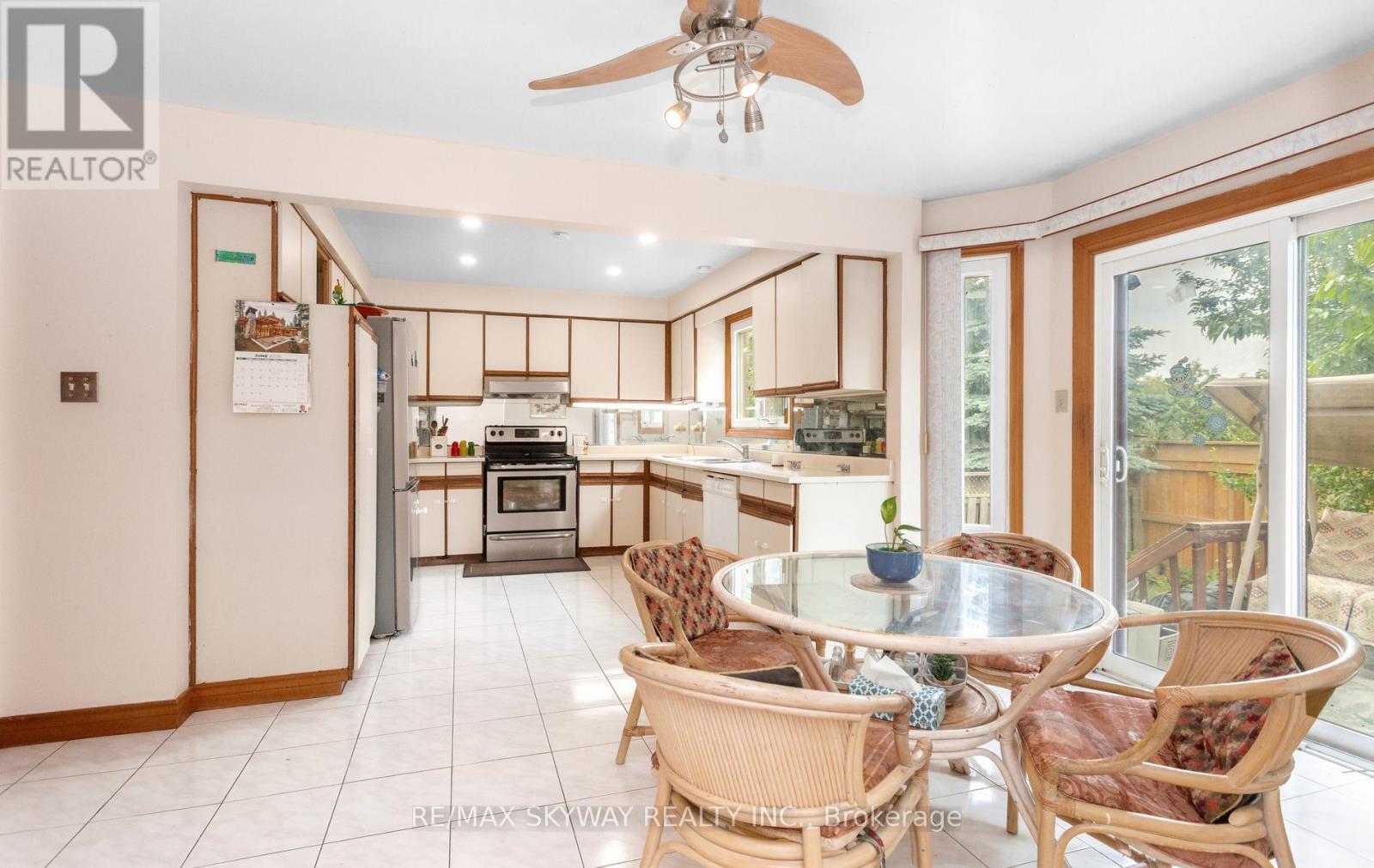 262 BOXMOOR PLACE - 9