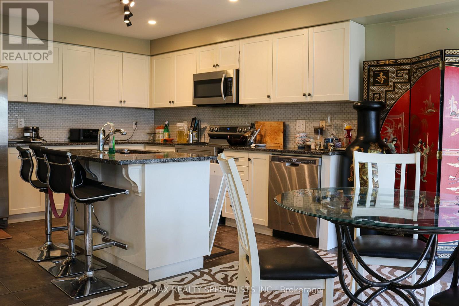 57A CONCESSION STREET E, Clarington (Bowmanville) — photo 3