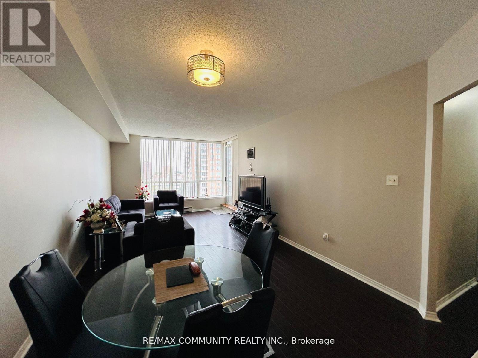#1008 430 MCLEVIN AVENUE - 13