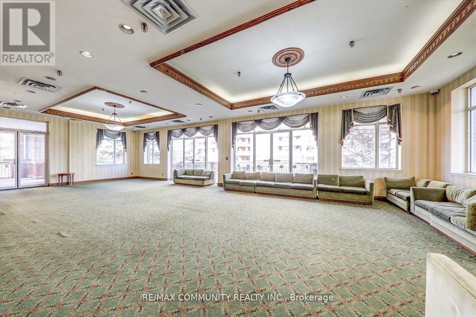 #1008 430 MCLEVIN AVENUE - 5
