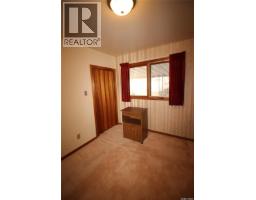175 6th Avenue W, Shaunavon, SK S0N2M0 Photo 13