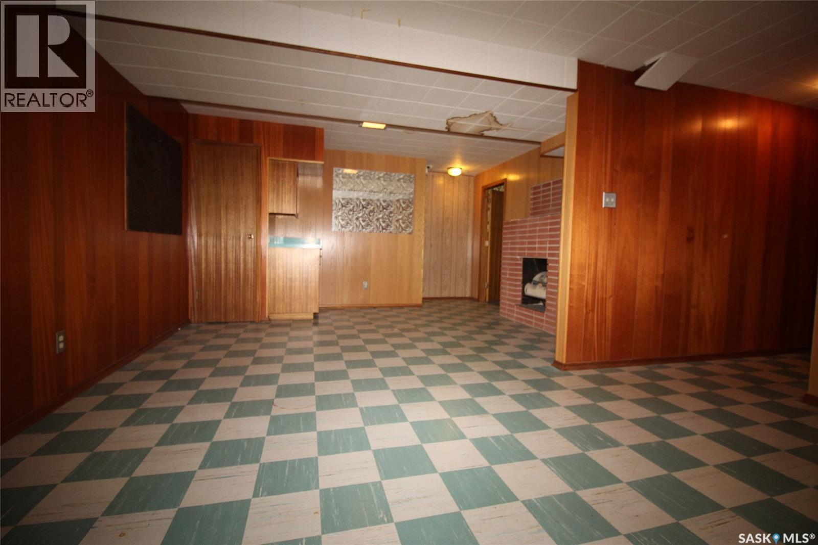 175 6th AVENUE W - 17