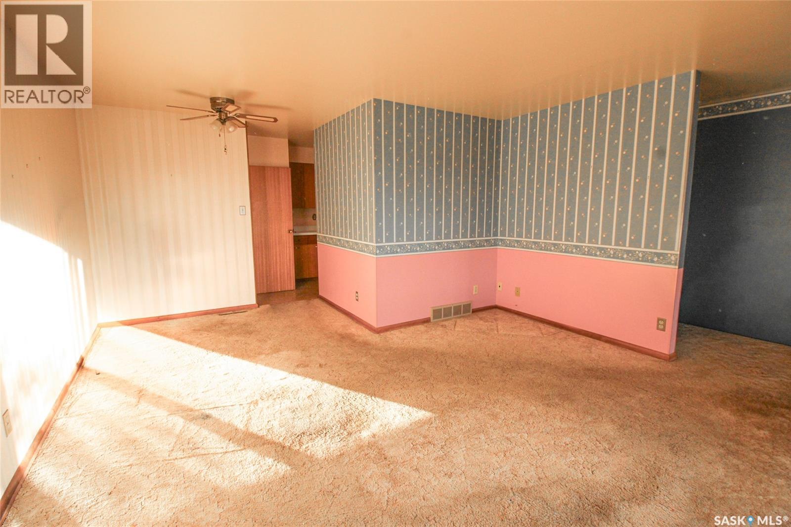 175 6th AVENUE W - 3