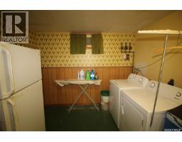 175 6th Avenue W, Shaunavon, SK S0N2M0 Photo 23