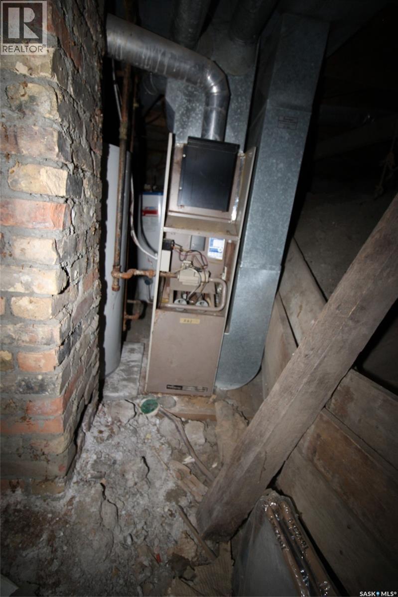 587 3rd STREET W — photo 13