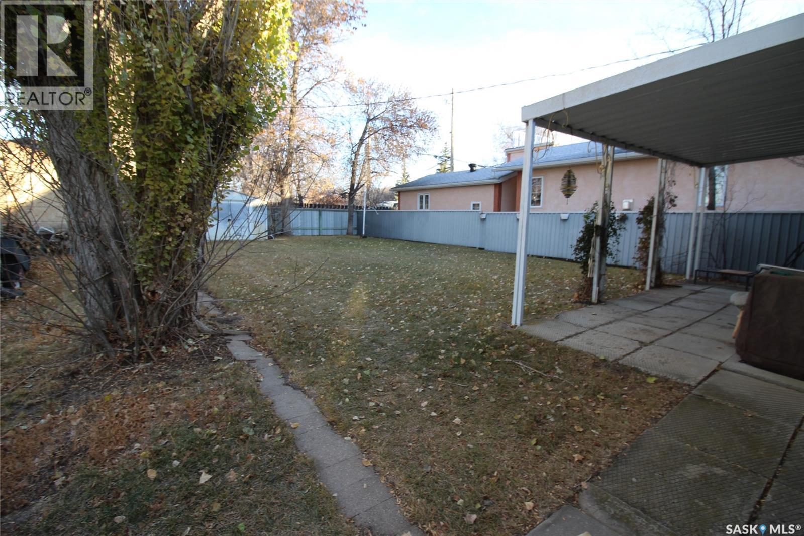 175 6th AVENUE W - 24