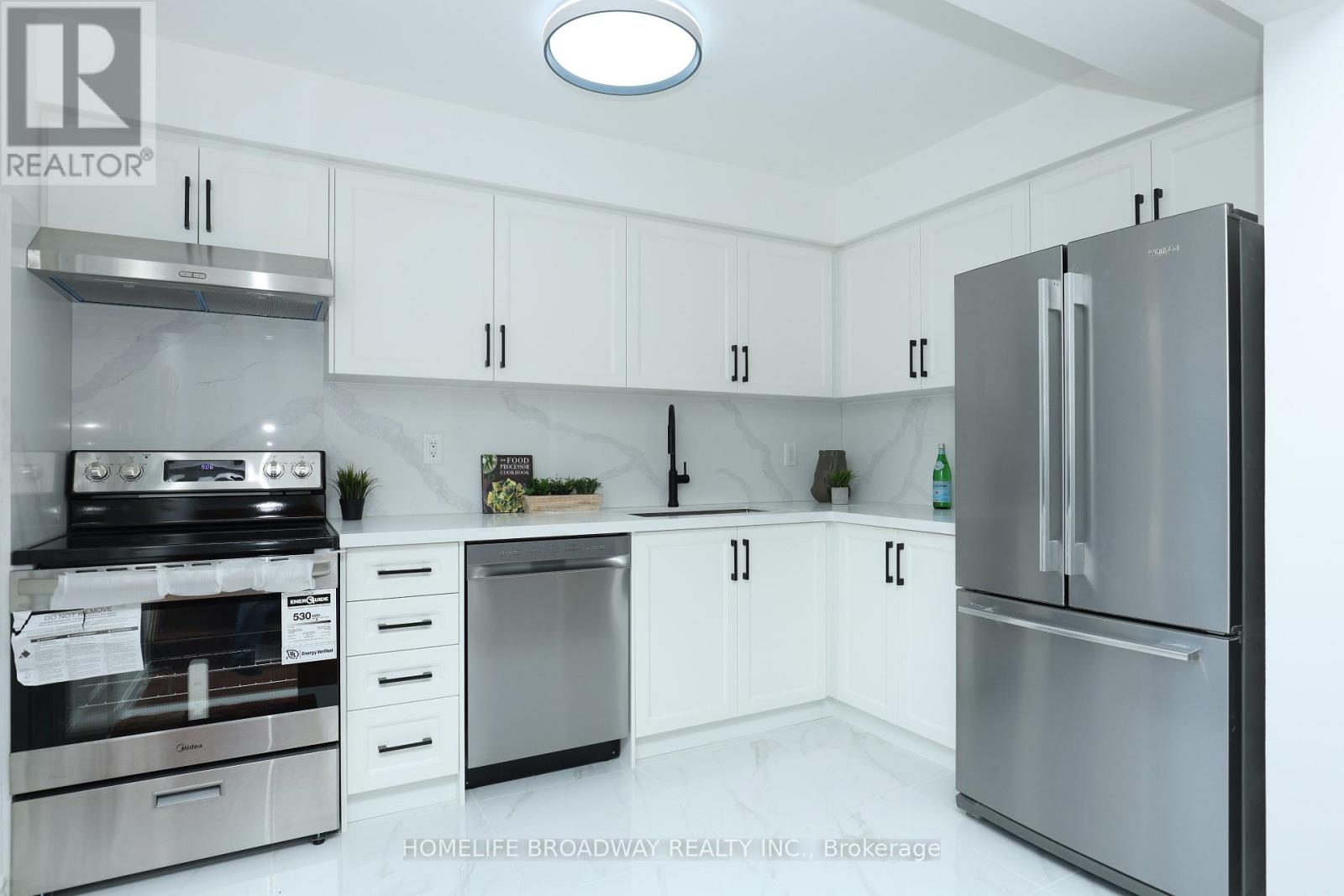 378 BUR OAK AVENUE - Image 7