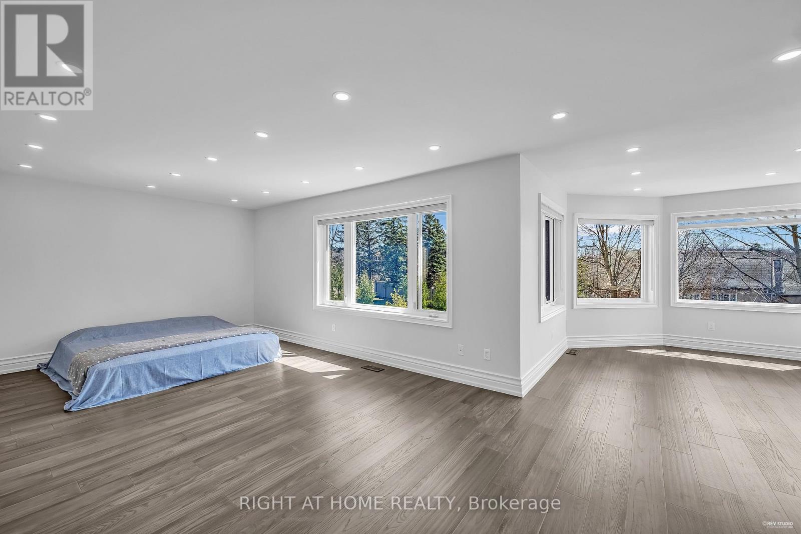 1092 STONEHAVEN AVENUE - 14