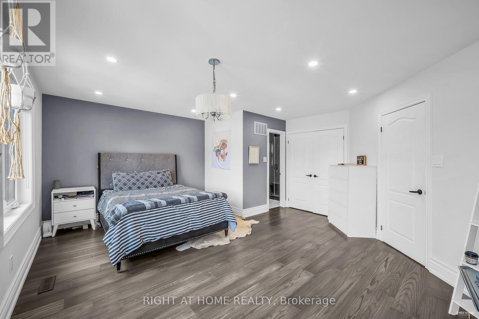 1092 STONEHAVEN AVENUE - 15