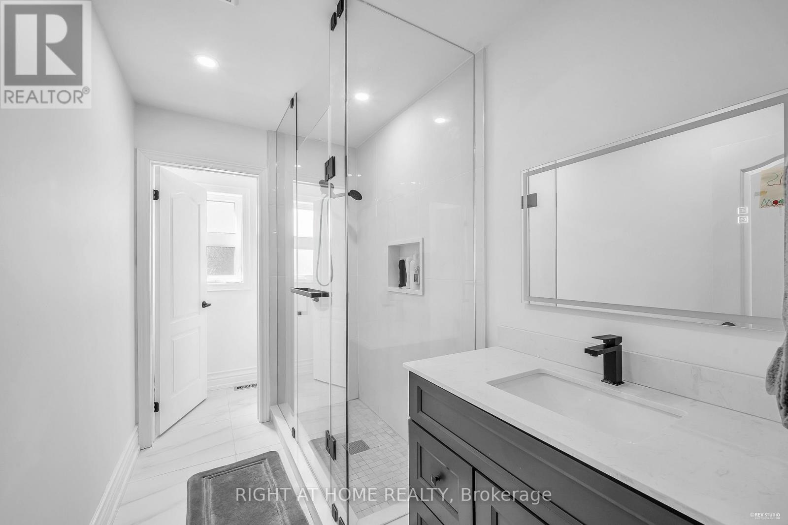 1092 STONEHAVEN AVENUE - 20