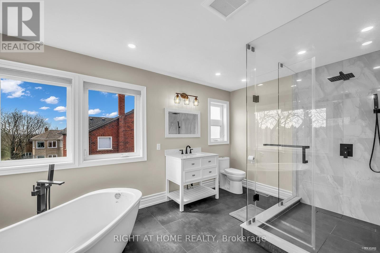 1092 STONEHAVEN AVENUE - 25