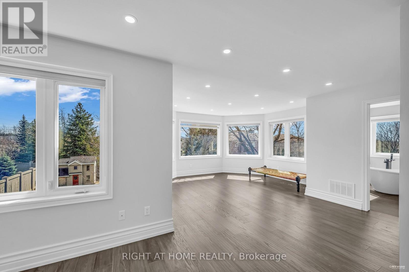 1092 STONEHAVEN AVENUE - 28