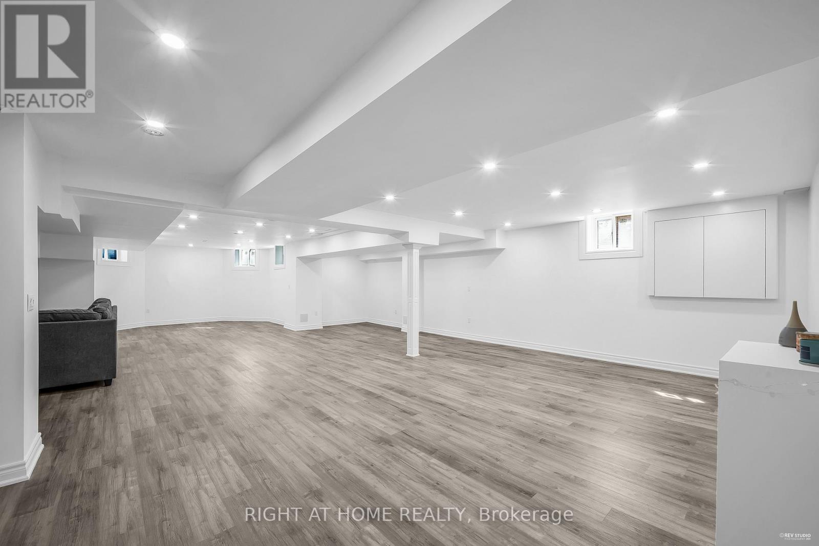 1092 STONEHAVEN AVENUE - 29