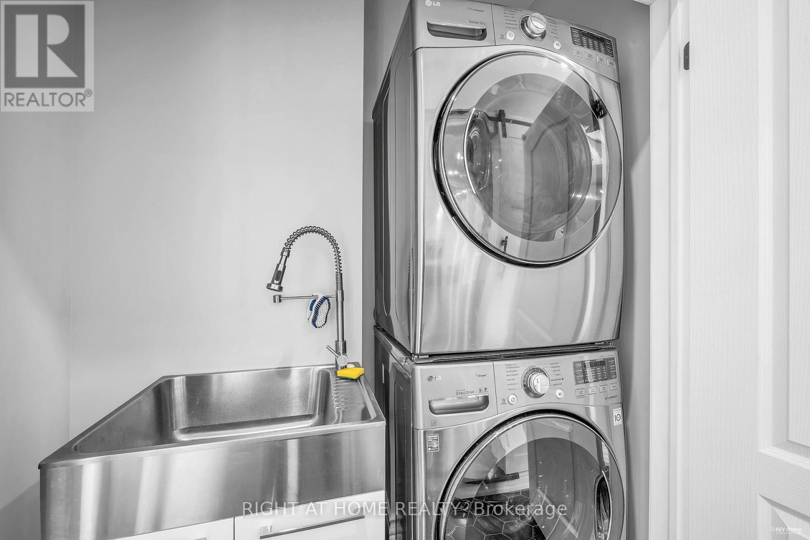 1092 STONEHAVEN AVENUE - 30